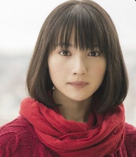新山詩織 新山詩織