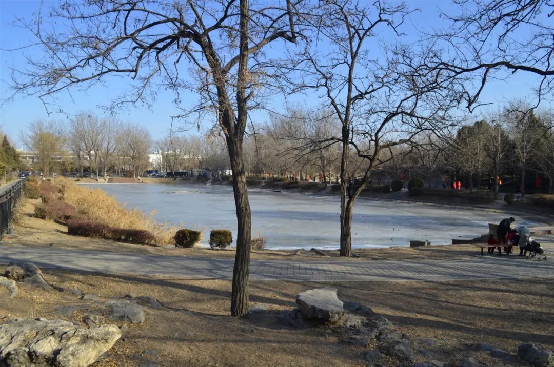 线法墙现状（方河沿岸）