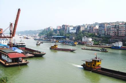 繁忙的赤水河航运