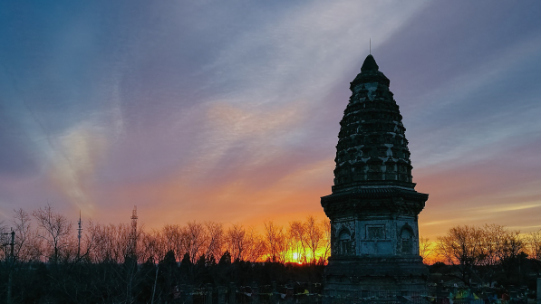 建造于金代的镇岗塔