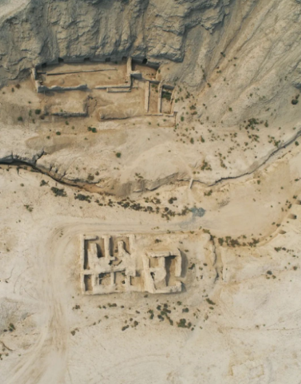 伯西哈石窟俯瞰图