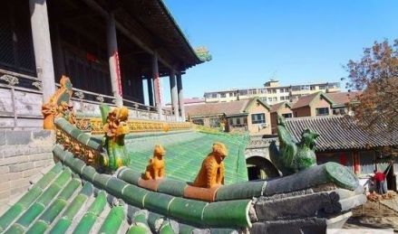 平城兴国寺琉璃瓦