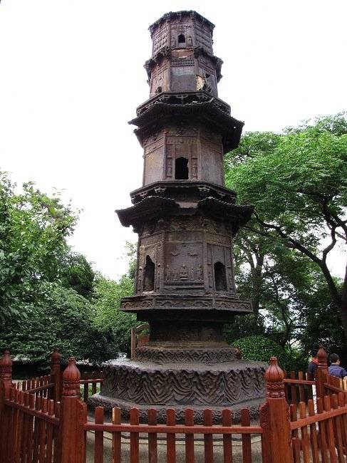 甘露寺铁塔 甘露寺铁塔