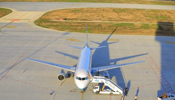重庆仙女山机场试飞客机