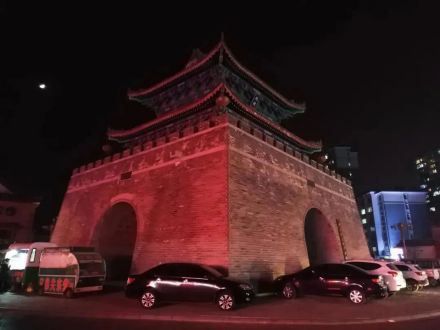 固原城中心的鼓楼