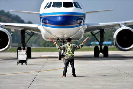 遵义新舟机场飞机起降