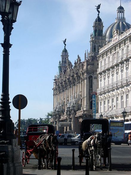 中哈瓦那的街道