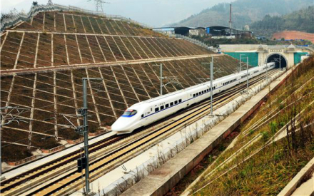 贵广高速铁路岩山隧道