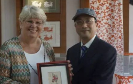 尤亮校长与美方校长合影