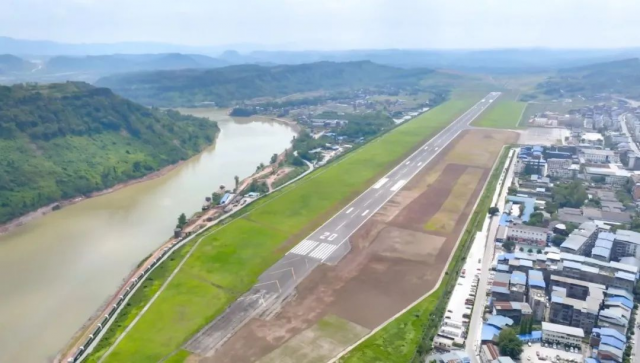 达州河市机场全貌