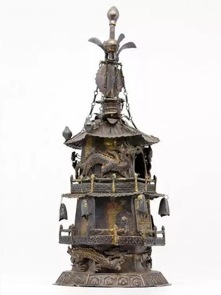 鎏金錾花云龙纹银塔