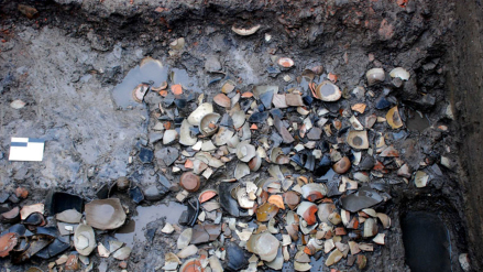 瓷片堆（2011年1月拍摄）