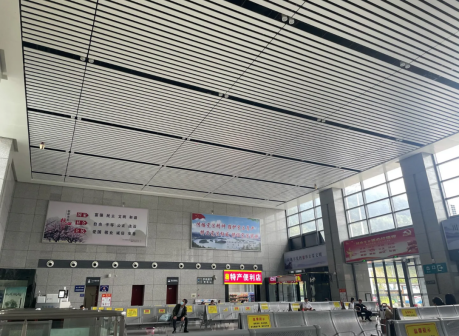 古田北站候车室