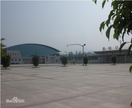 漳平站站前广场