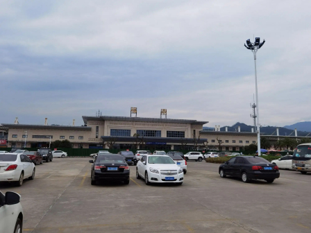 福鼎站站前广场及站房