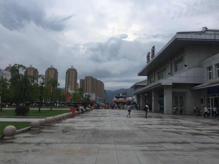 改造前的霞浦站站房侧面2