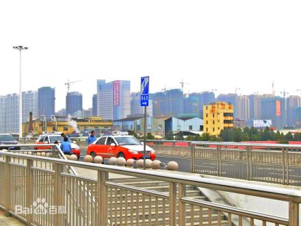 角美站汽车接送层