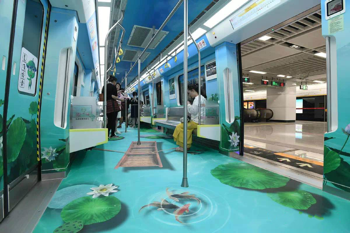 南昌地铁2号线“廉洁南昌”主题列车