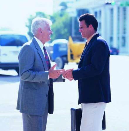 社会人:交往是人们行为的主要动机