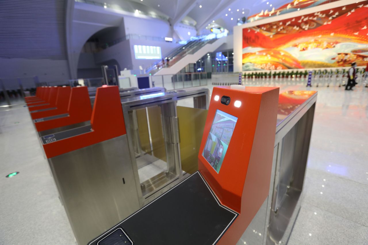 临沂北站进站闸机