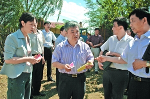 安华农业保险公司人员理赔现场