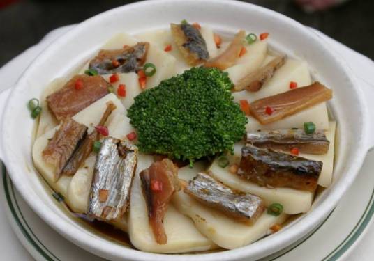咸鱼蒸豆腐
