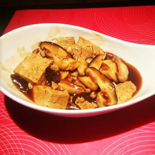 香菇酱扒豆腐