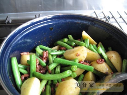 土豆炖豆角