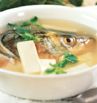 鱼头炖豆腐