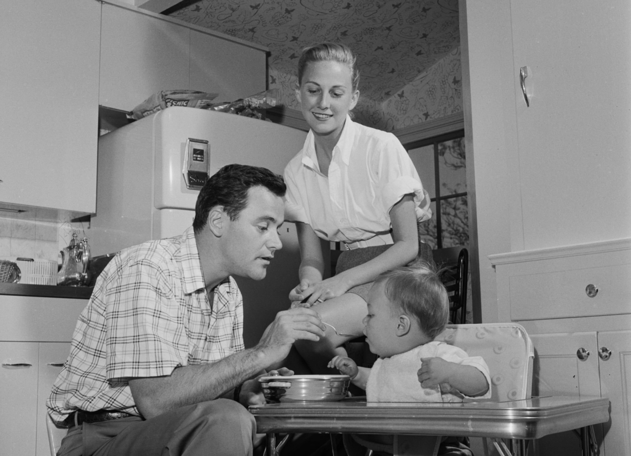 杰克·莱蒙与前妻辛西娅·斯通和儿子克里斯·莱蒙在一起