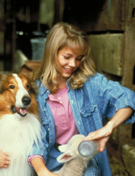 米歇尔·威廉姆斯在《新灵犬莱西》中饰演“April” 