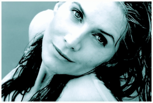 Elizabeth Mitchell 22