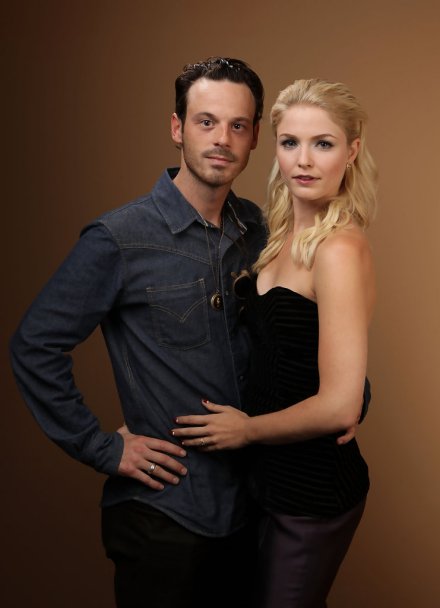 斯科特·麦克纳里与妻子的合影