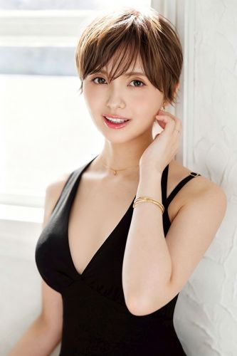 水原冴香