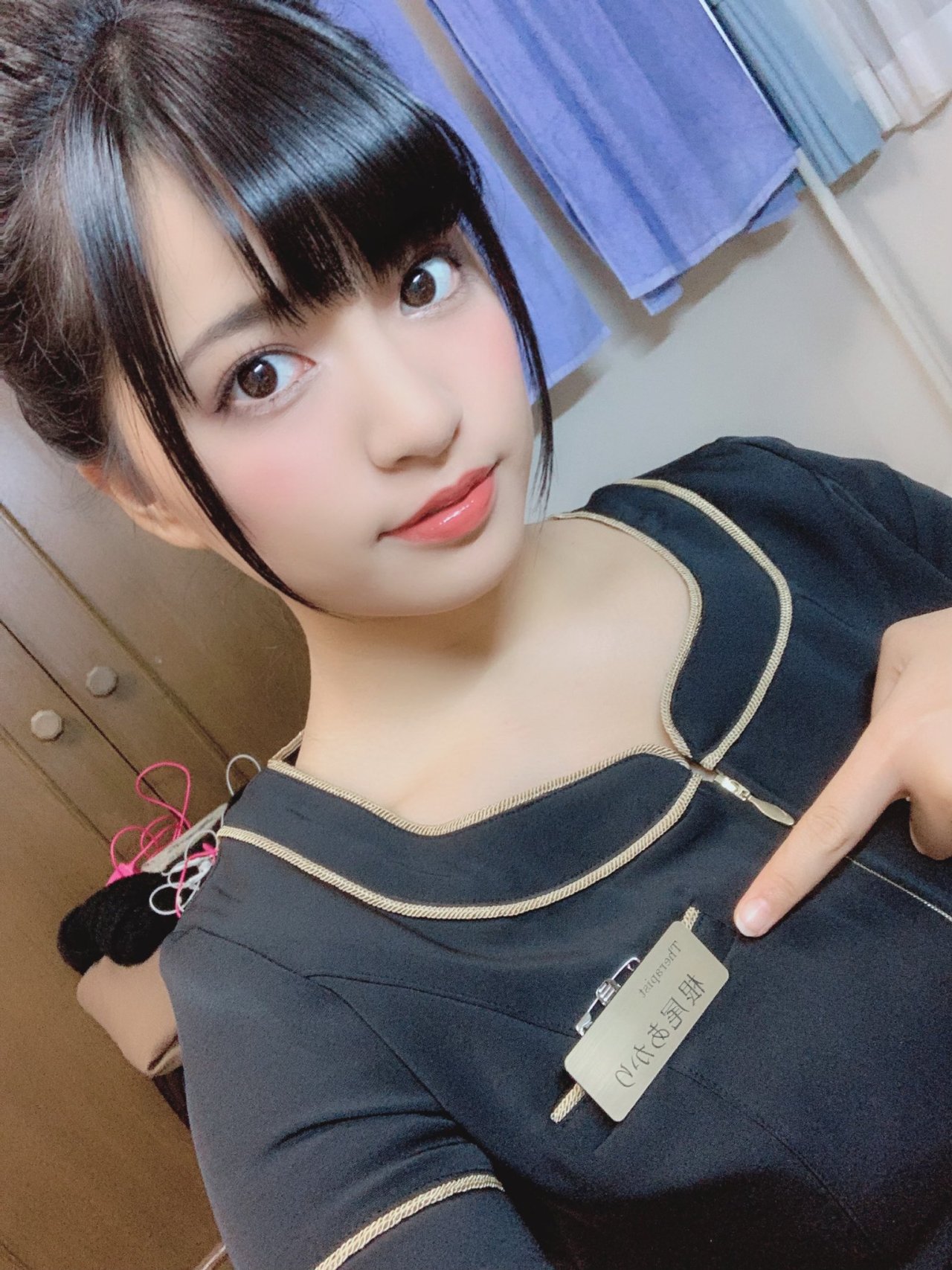 根尾朱里 根尾朱里