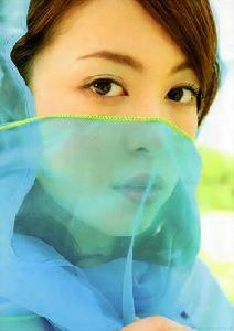 岩佐真悠子 岩佐真悠子