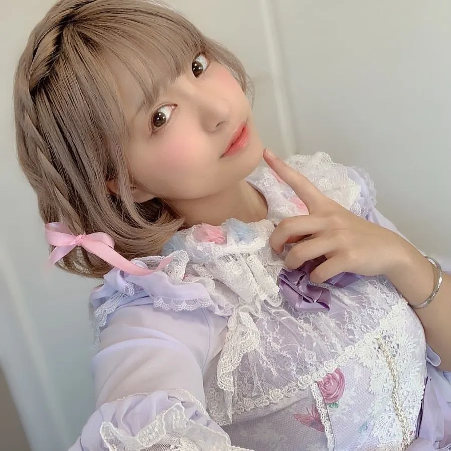 根尾朱里 根尾朱里