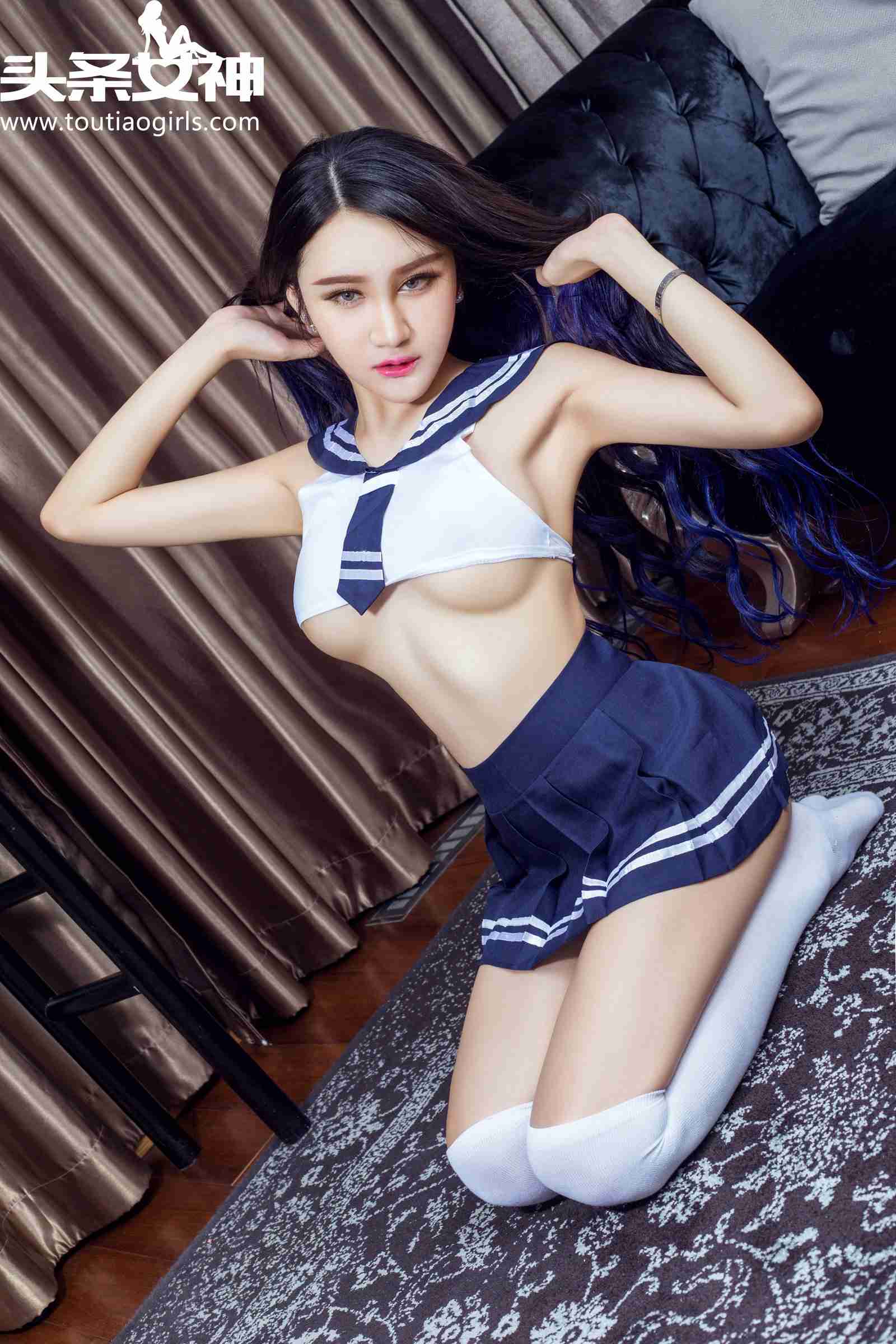 头条女神叶赫那拉信悦学生装制服诱惑 头条女神叶赫那拉信悦学生装制服诱惑