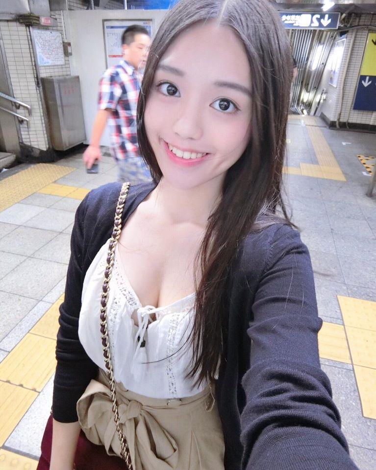 台湾大学正妹Debby关关波涛胸涌诱惑养眼 台湾大学正妹Debby关关波涛胸涌诱惑养眼