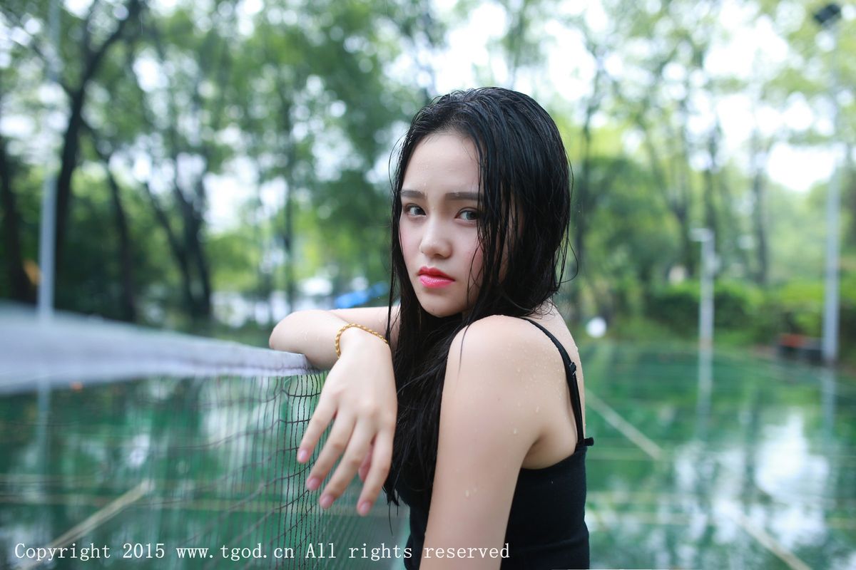 推女神足球宝贝佩佩Cassie修长美腿牛仔热裤街拍写真 推女神足球宝贝佩佩Cassie修长美腿牛仔热裤街拍写真