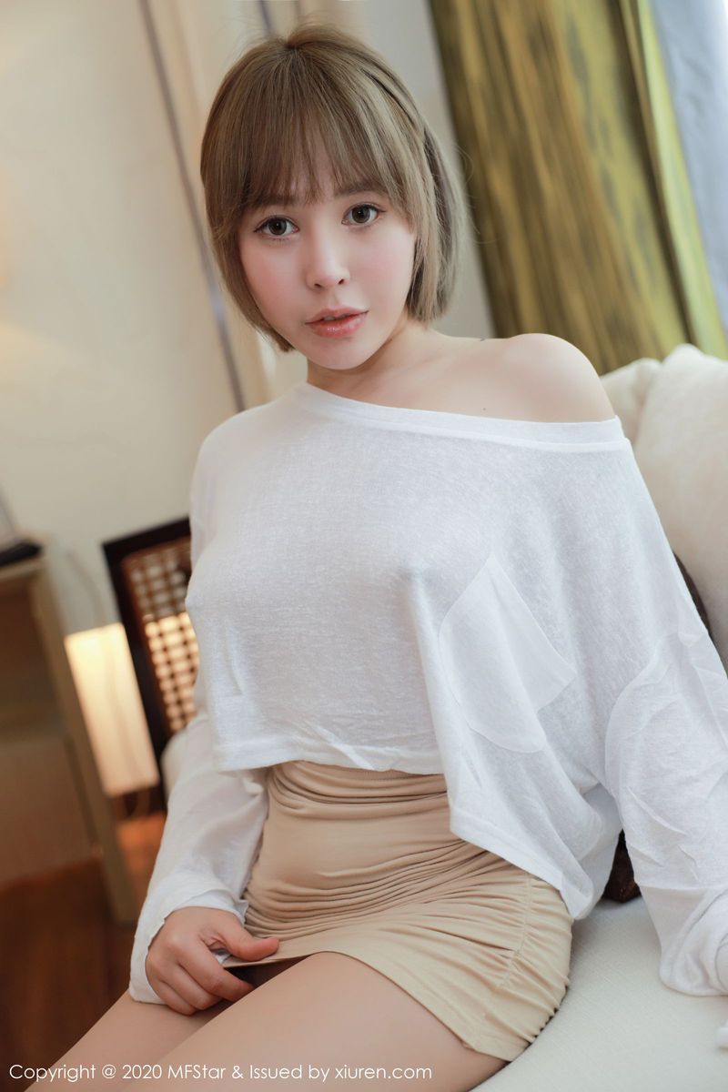 美女模特夏天Sienna丝袜美腿浑圆娇媚真空三亚旅拍 美女模特夏天Sienna丝袜美腿浑圆娇媚真空三亚旅拍