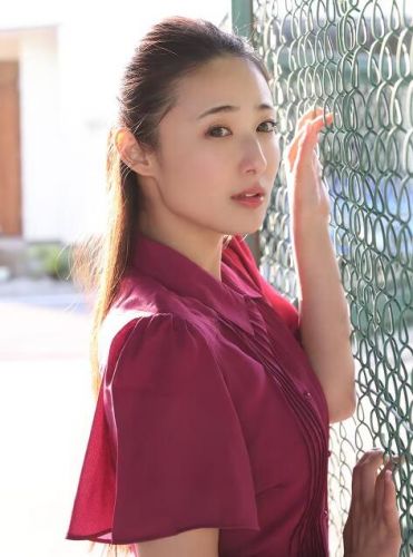 松岡すず(松冈铃,SuzuMatsuoka)