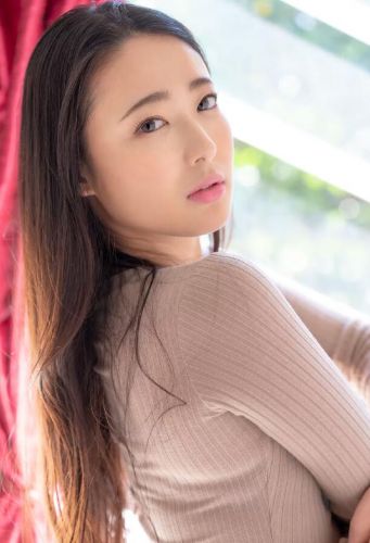 松岡すず(松冈铃,SuzuMatsuoka)