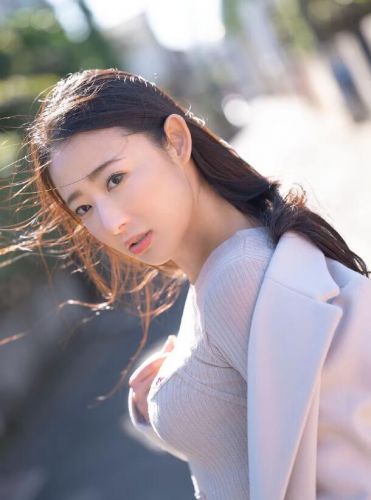 松岡すず(松冈铃,SuzuMatsuoka)