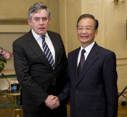 2011年6月，布朗与温家宝在伦敦 
