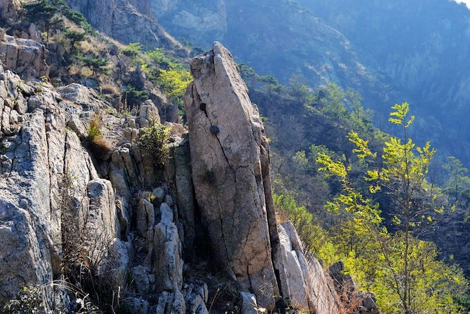 铁橛山岩石特征