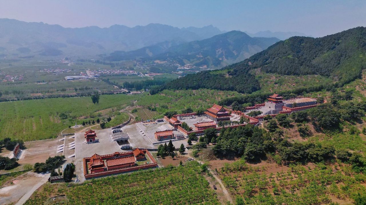 清定陵全景图