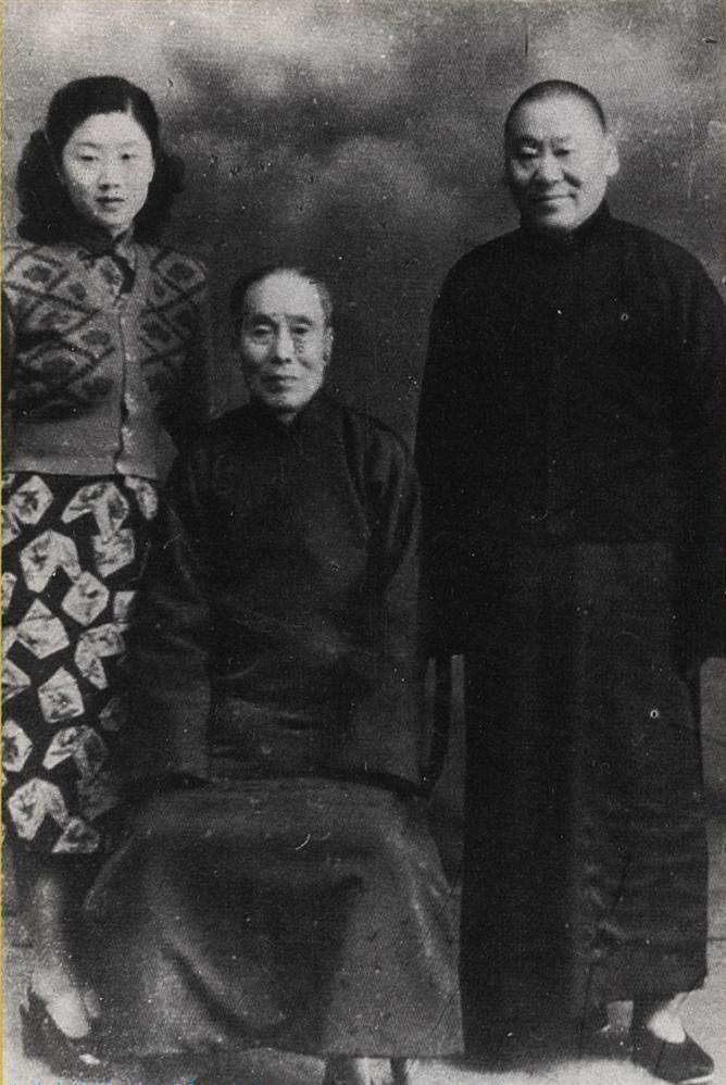 师徒合影（左起：阎秋霞、白云鹏、富少舫）