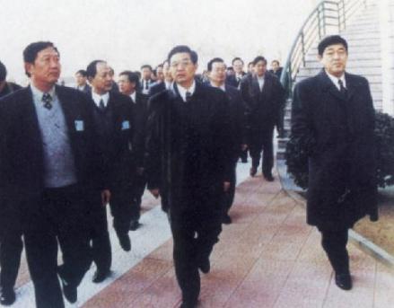 海伦路街道