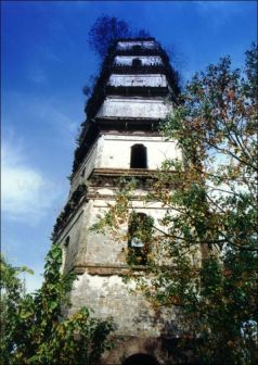 岩寺文峰塔